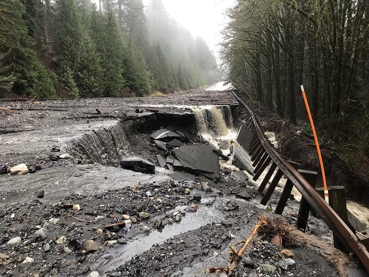 Floods force closure of US 2 in Cascades
